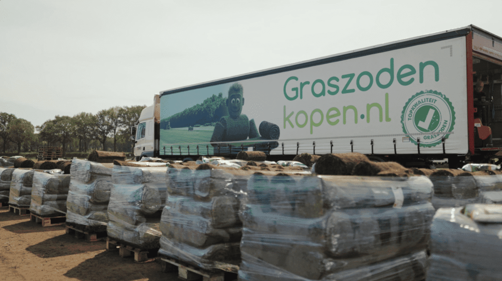 Graszoden op pallet of in gebruik