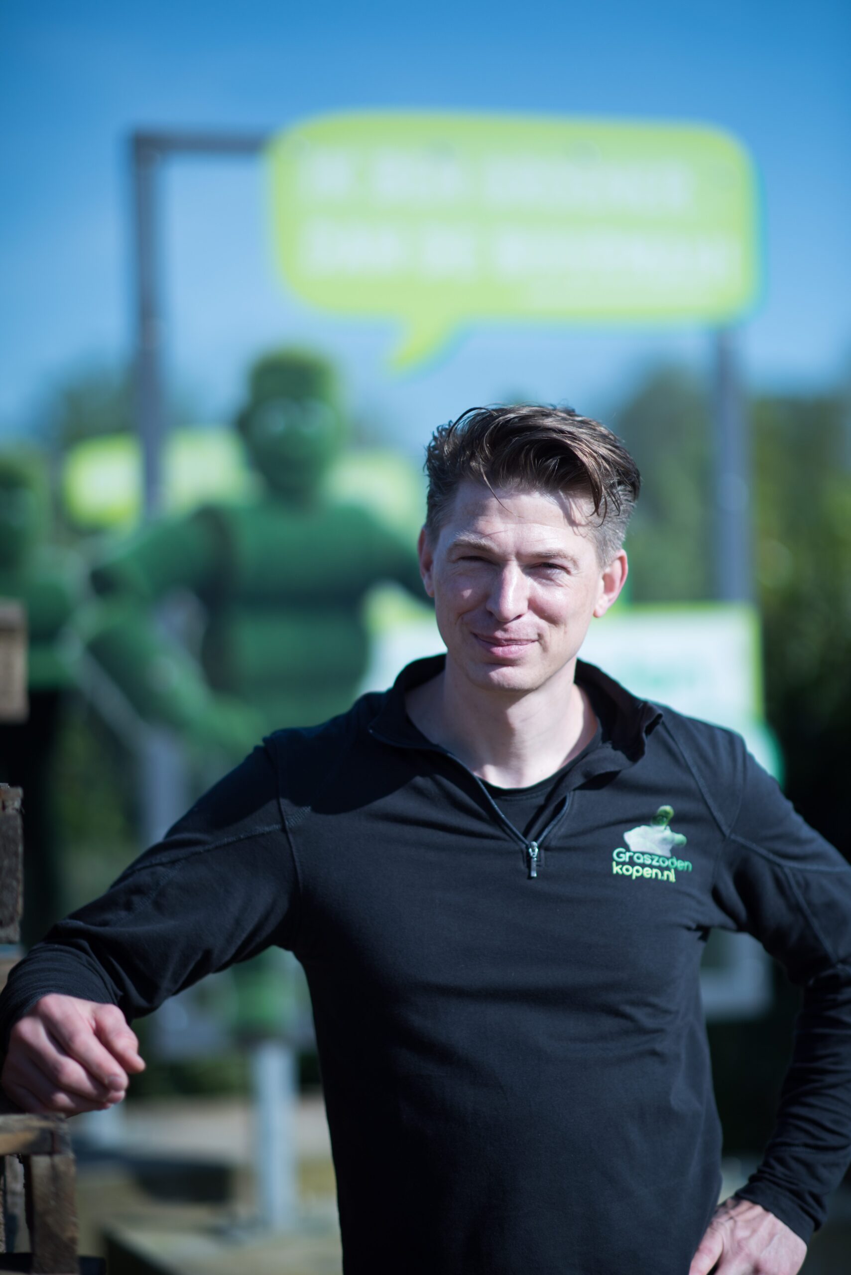 Marcel van Graszodenkopen.be bij het teeltbedrijf in Gasselte